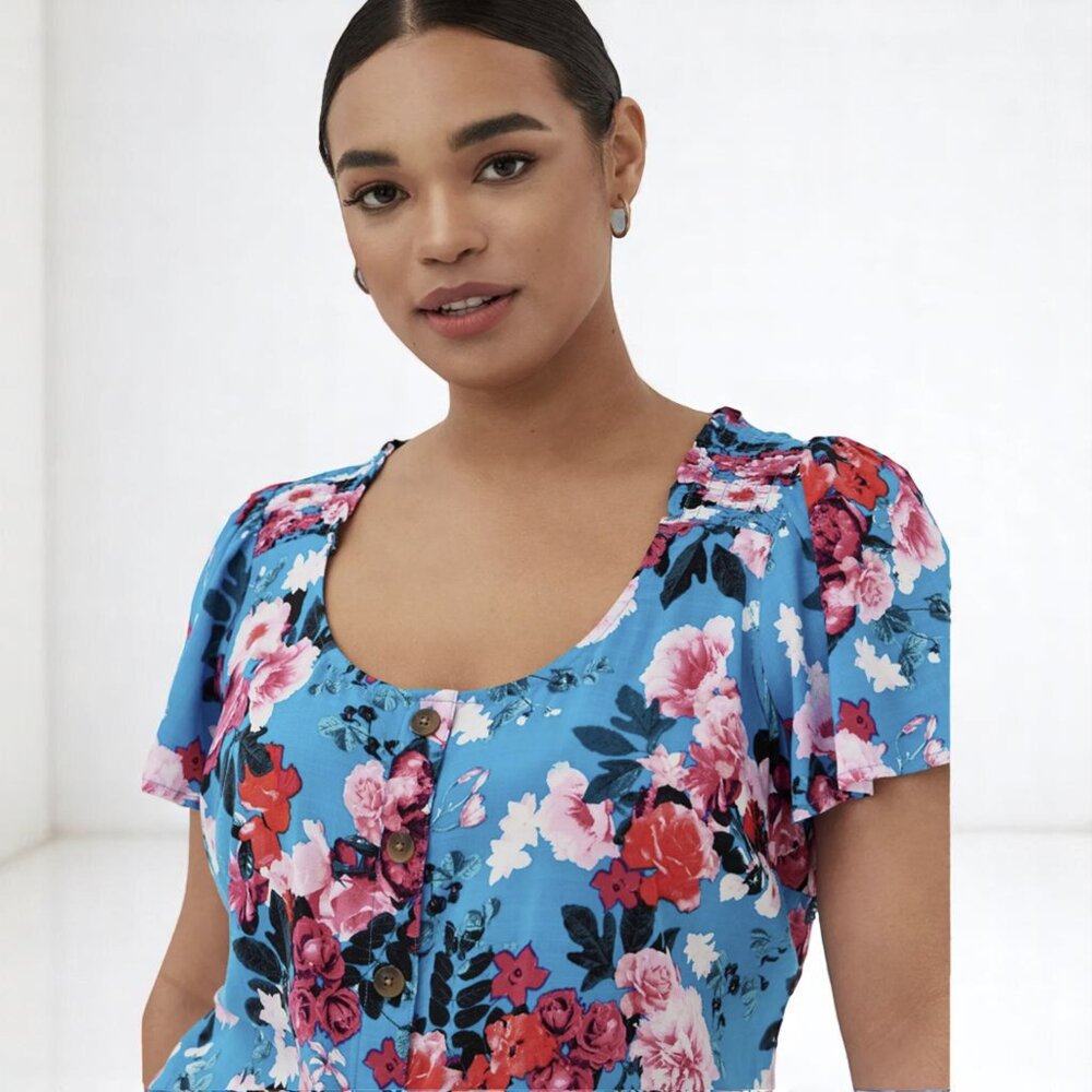 Torrid Blue Floral Button-Front Flutter Sleeve To… - image 2
